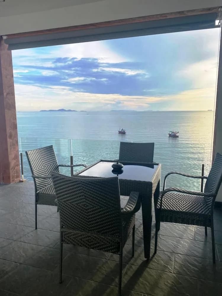 CASA 9 Banglamung, Bang Lamung: Monatszimmer mit Meerblick oder Stadtblick und Privatstrand nahe Rong Po Market Foto 8