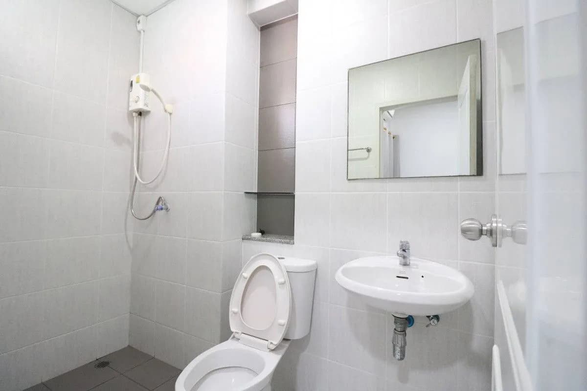 Celeste Haus, Soi Charan Sanitwong 35, Bangkok Noi : chambres de 22 à 32 m² au mois, à environ 500 m du MRT Fai Chai photo 7
