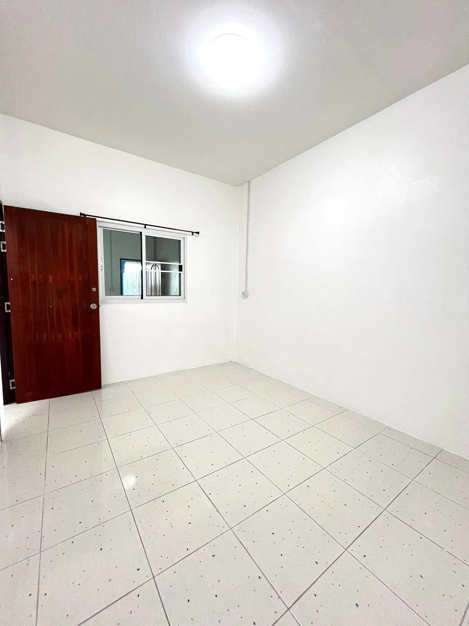 Charoendee Room Rental, Suphan Buri: Monthly 1-Bedroom Air-Con Rooms of 40 sq.m. near the National Sports University photo 5