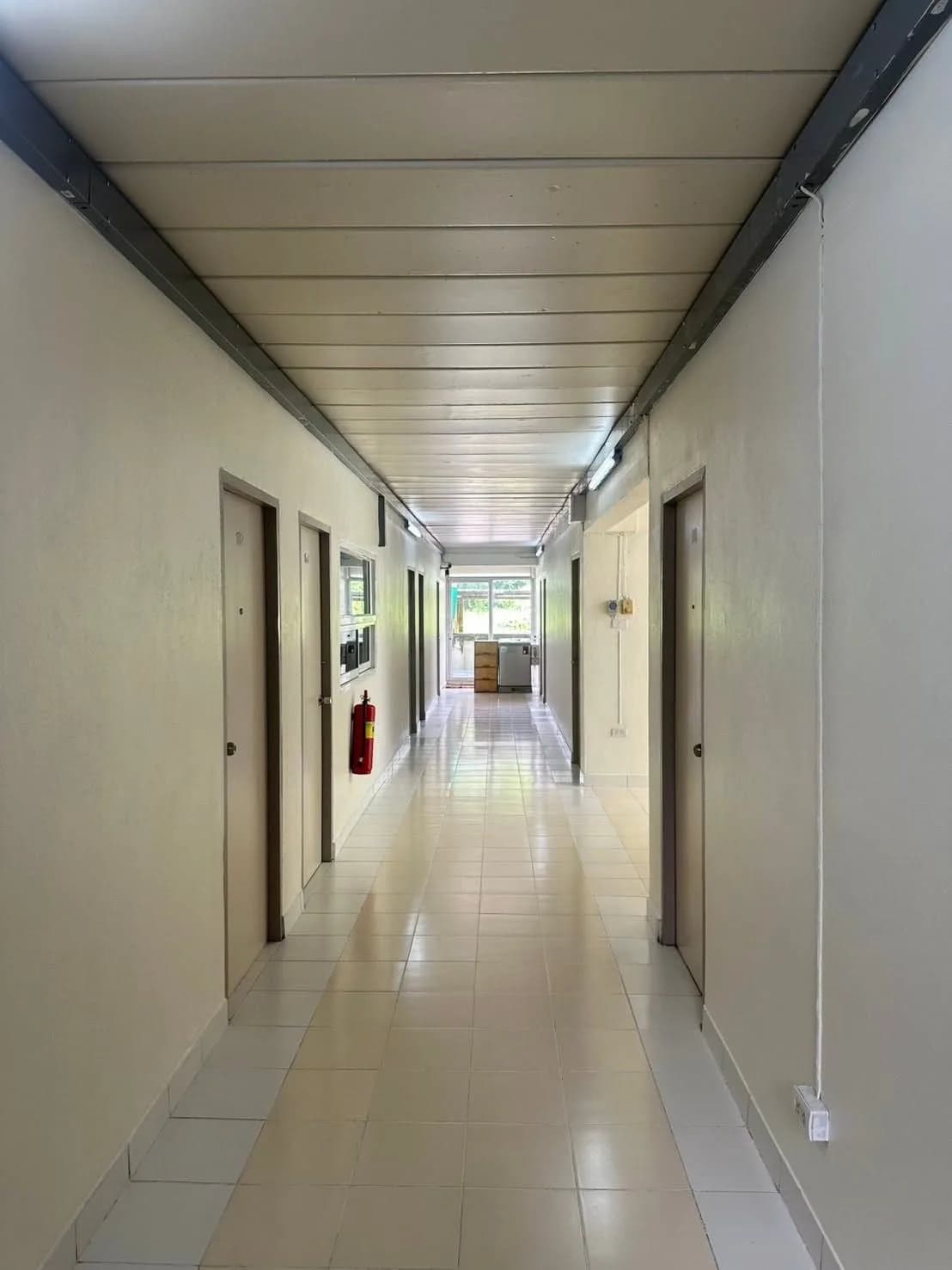 غرف مجدّدة بأثاث جديد للإيجار الشهري في CK Mansion، Tiwanon Soi 7/1، قرب محطة MRT Nonthaburi Civic Center صورة 7