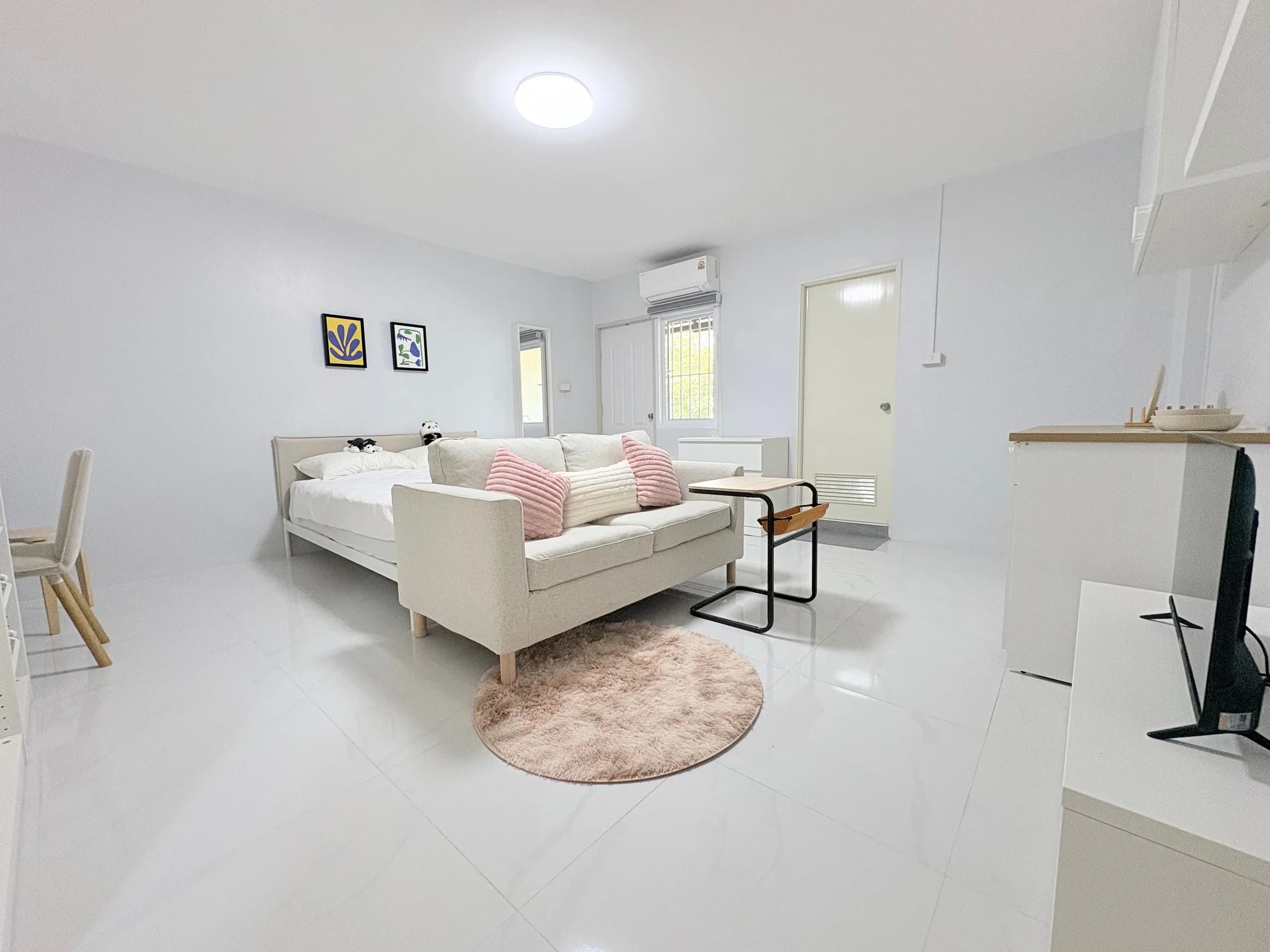 Cozy Living Ladprao 64 ห้องพักรายเดือนรีโนเวทใหม่ เฟอร์นิเจอร์ครบ มีระเบียง ใกล้ MRT โชคชัย 4