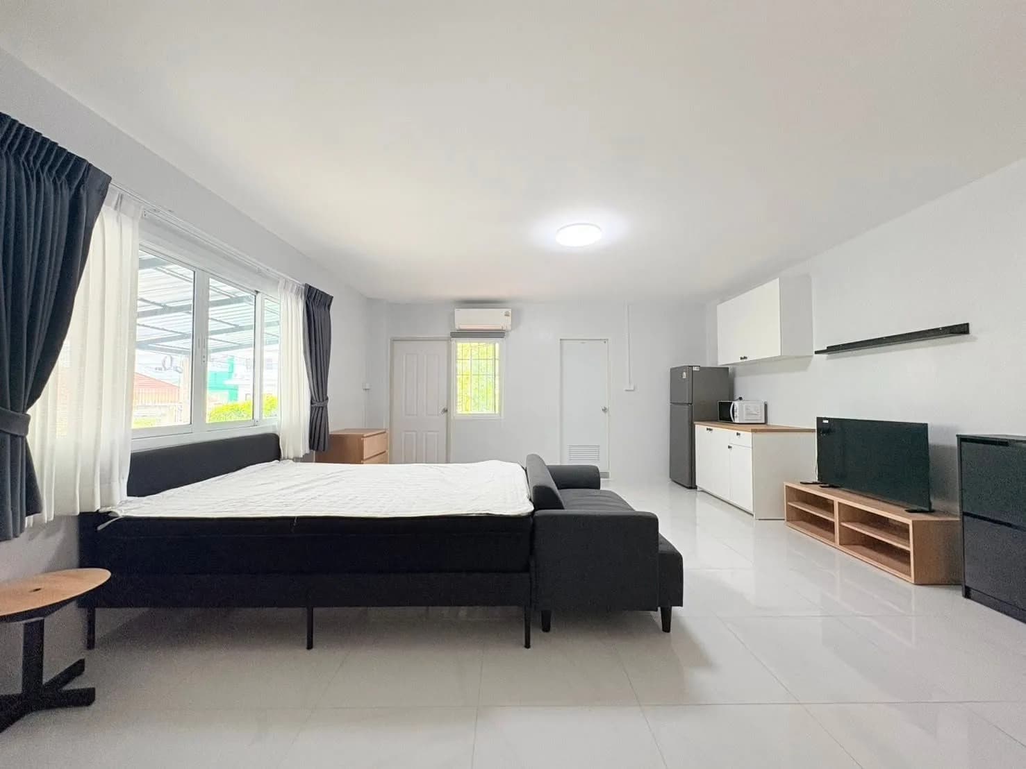 غرف مجدّدة ومفروشة مع شرفات للإيجار الشهري في Cozy Living Ladprao 64، قرب محطة MRT Chok Chai 4 صورة 5