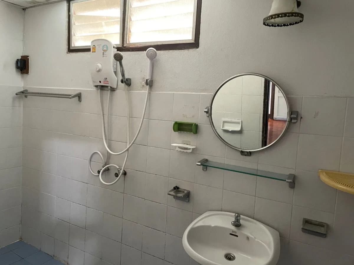 Diamond Court، Mun Dam Phra Khot Soi 9: غرف سكن شهرية بمروحة ومكيّفة قرب جامعة Chiang Mai Rajabhat صورة 3