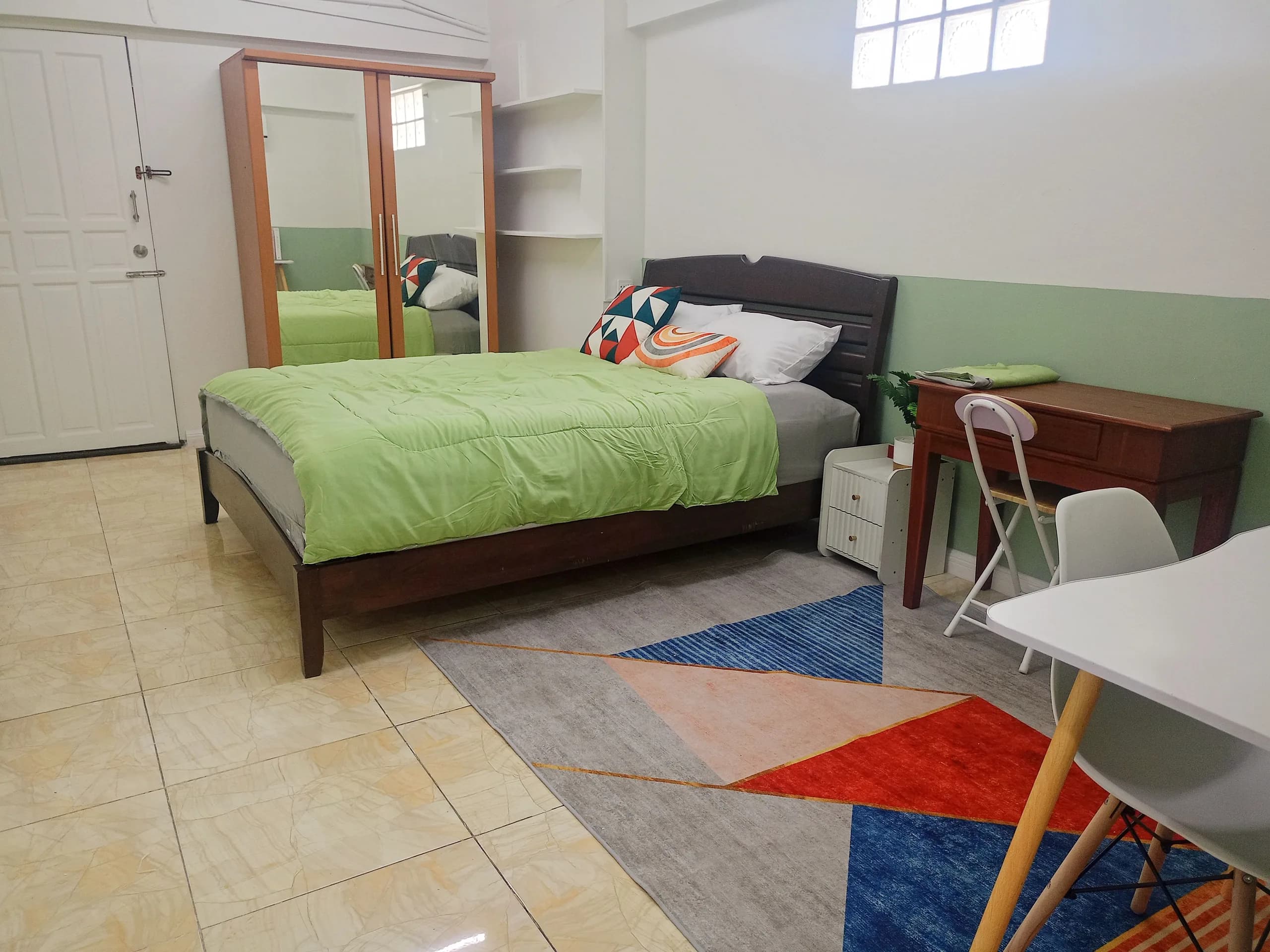 DP Tower, Soi Ratchadaphisek 3 (Tha Phra), Thon Buri: Studios mit 21 m² zur Monatsmiete Foto 1