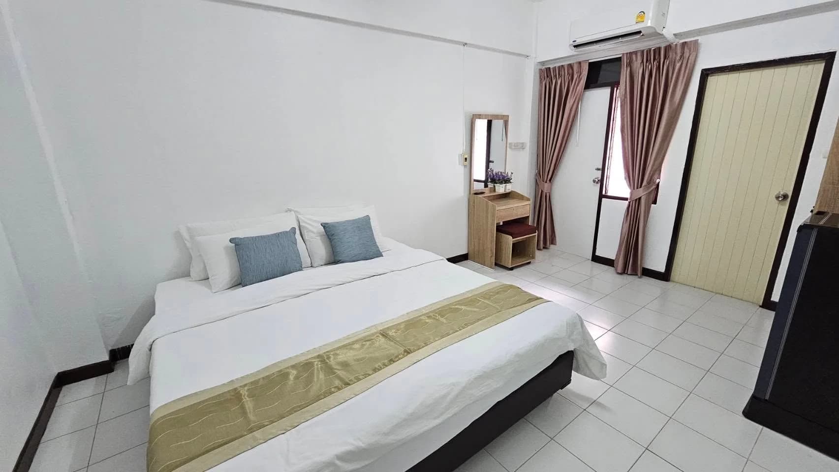 Eurazia Mansion, Soi Lat Phrao 48 : chambres à louer au mois, avec mobilier neuf et sans charges communes photo 1