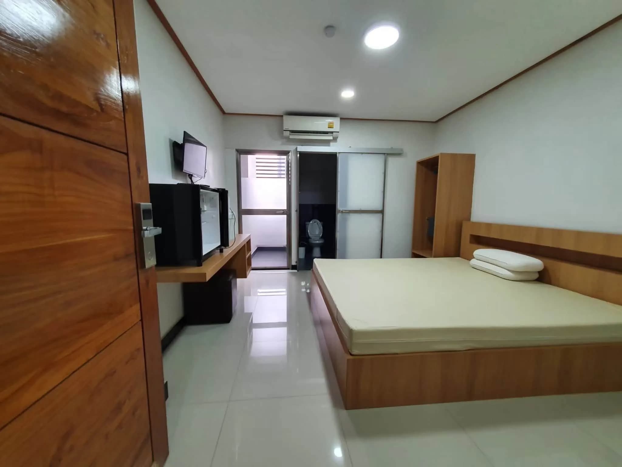 Express ซอยเจริญราษฎร์ 1 สาทร ห้องพักรายเดือน 22–56 ตร.ม. Wi-Fi และแม่บ้านฟรี ใกล้ BTS สุรศักดิ์ รูปที่ 2