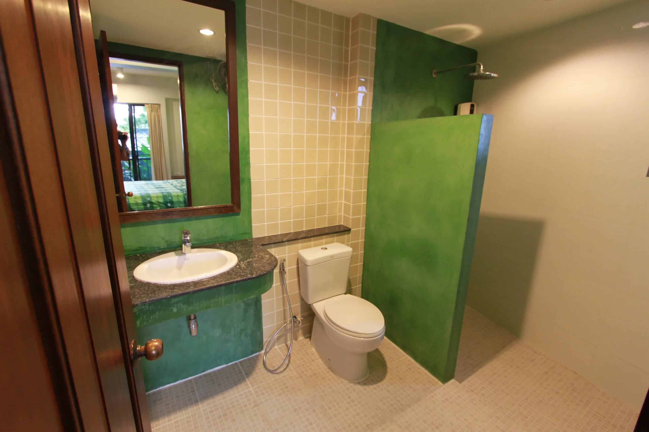 Fathai Apartment, Wiang Bua: bilik 30–35 m² sewa bulanan dengan balkoni dekat Chiang Mai Rajabhat University foto 3
