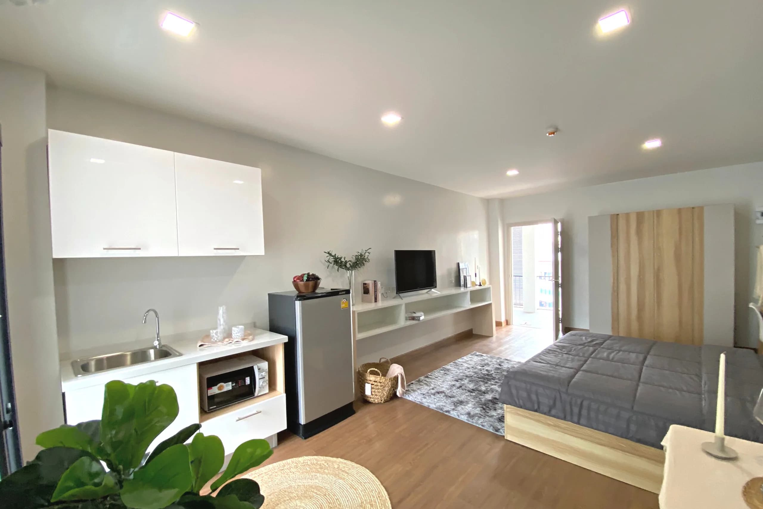 G Residence（Greenpark）：Central Festival 和 Payap University 附近极简风月租单间 第4张照片