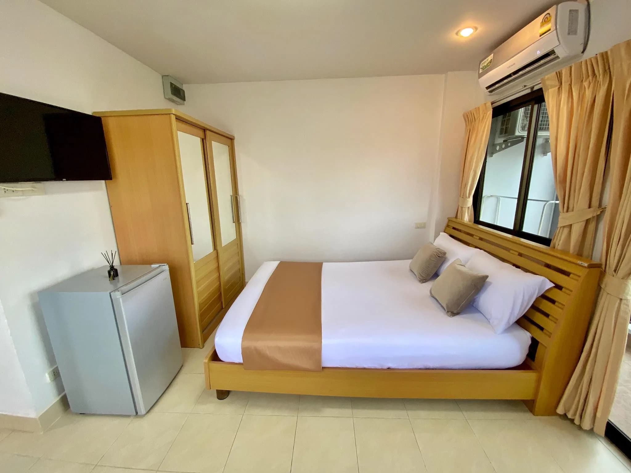 Golf Mansion, Soi Bongkot 3, South Pattaya: 24 वर्ग मीटर के फ़र्निश्ड मासिक एसी कमरे, Central Pattaya के पास फ़ोटो 4
