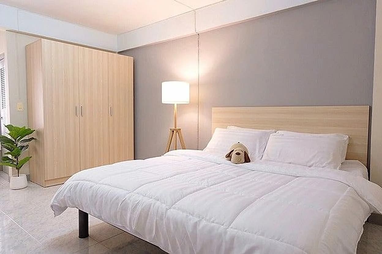 Grand Living Place، Soi Charoensak، Sutthisan: غرف مكيّفة للإيجار الشهري بمساحة 24–30 م² على بعد حوالي 500 م من محطة MRT Sutthisan