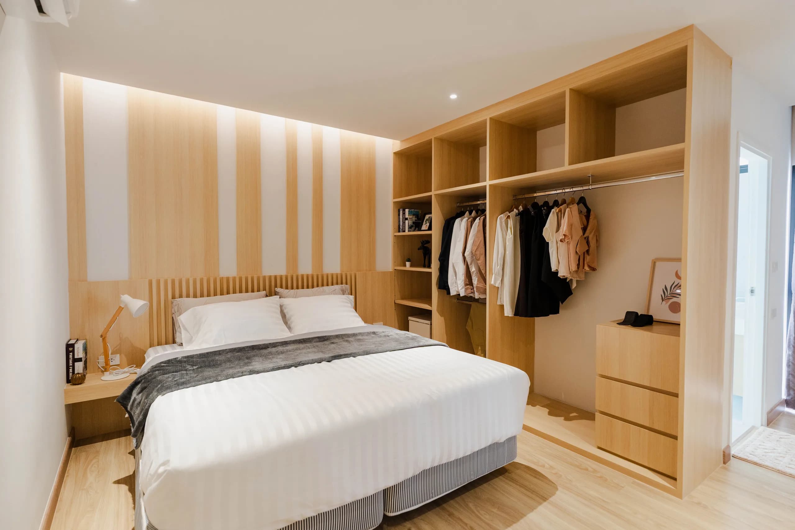 I-ZEN Residence, Soi Nak Niwat 7: Neue Studios und 1-Schlafzimmer-Wohnungen zur Monatsmiete, nahe Central EastVille Foto 5