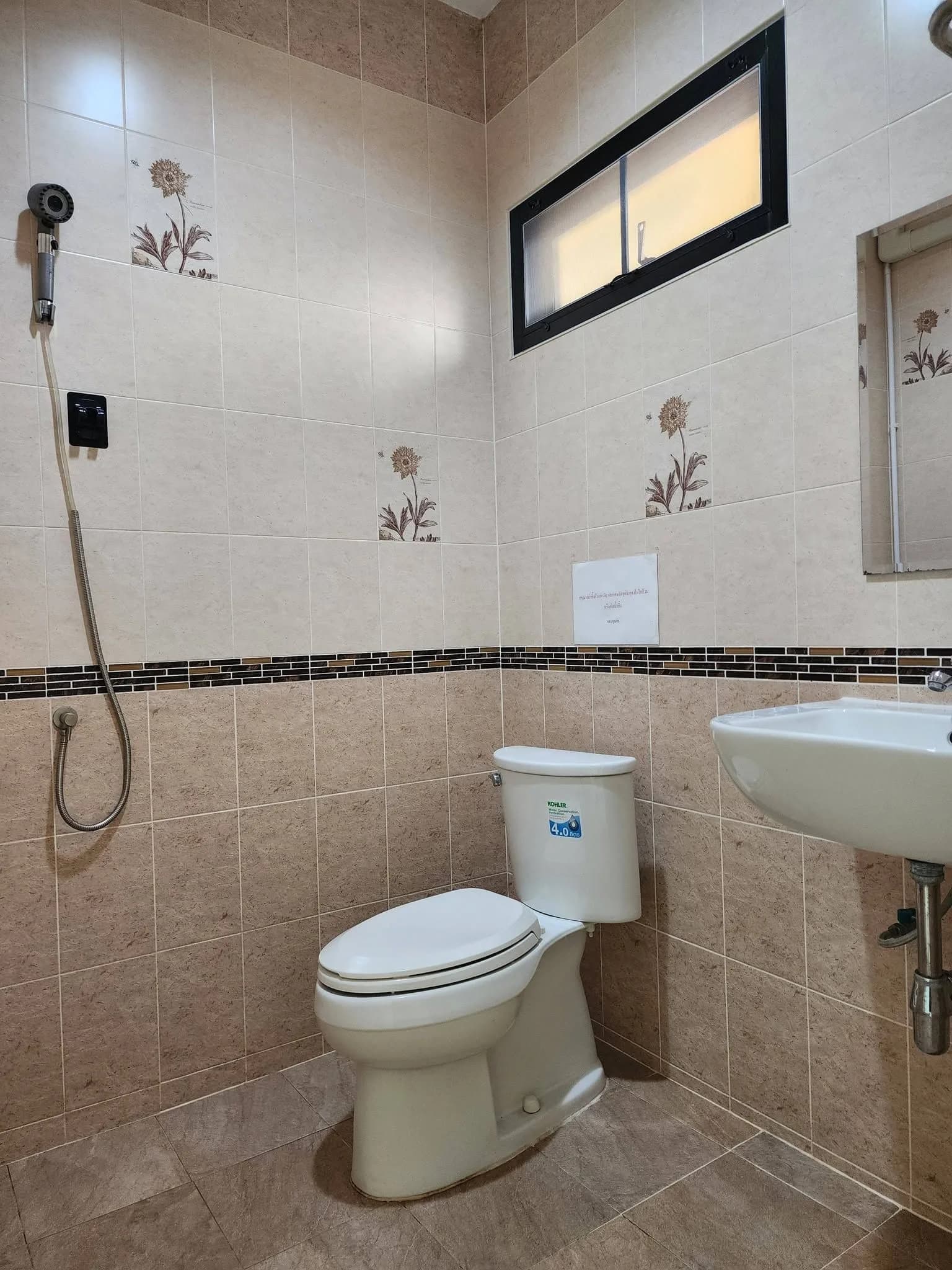 Rayong Place for Rent في مدينة Rayong: غرف مكيّفة شهرية 35 م² قرب مدرسة Rayong Wittayakom صورة 3