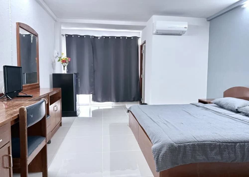 Janjao Mansion في Bang Saen: غرف مكيّفة وغرف بمروحة شهرية مع موقف مجاني قرب جامعة Burapha صورة 4