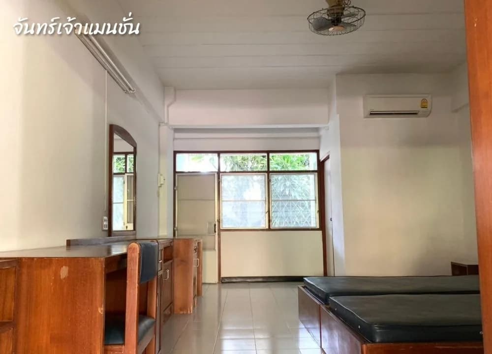 Janjao Mansion في Bang Saen: غرف مكيّفة وغرف بمروحة شهرية مع موقف مجاني قرب جامعة Burapha صورة 5