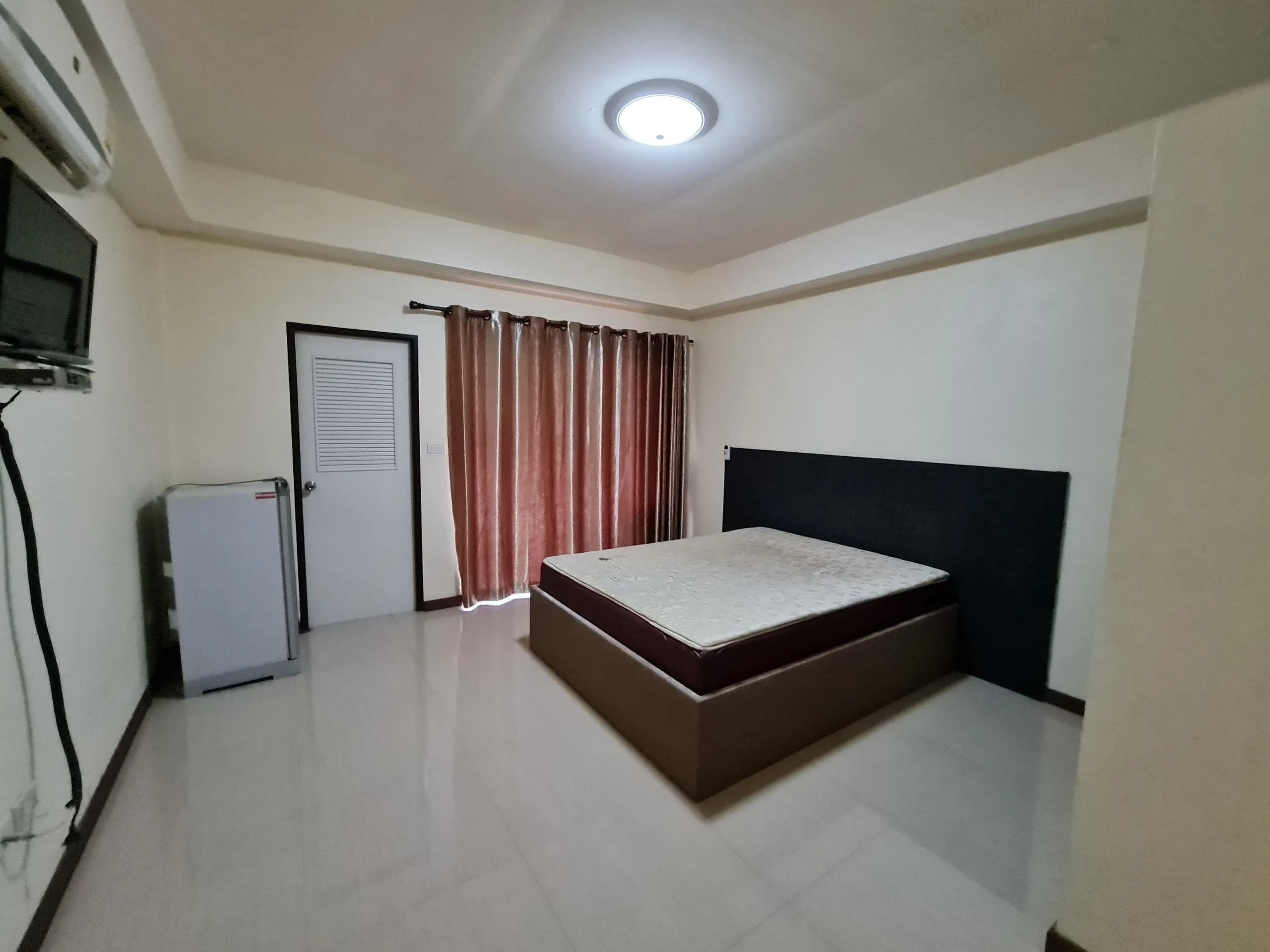 Kaiploy Apartment في Map Ta Phut، Rayong: غرف مفروشة مكيّفة شهرية 20 م² قرب Lotus's Map Ta Phut صورة 1