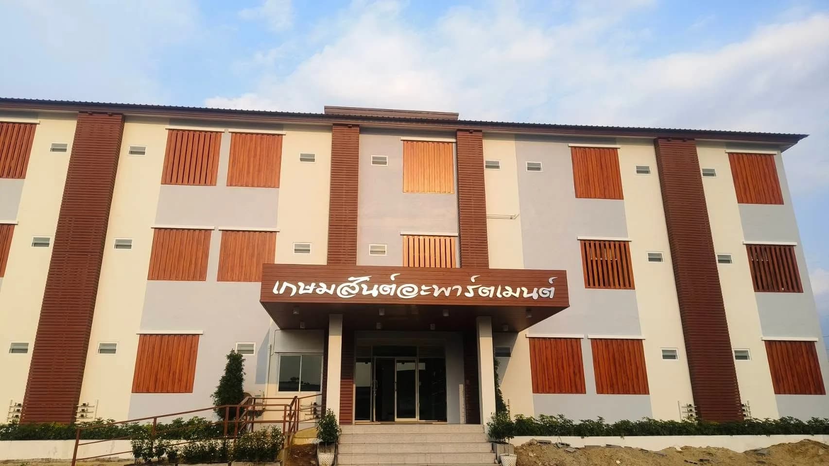 Kasemsann Apartment, Khlong 4 Khlong Luang: 넓은 발코니가 있는 신축 월세 객실, Motorway 9 인근 사진 2