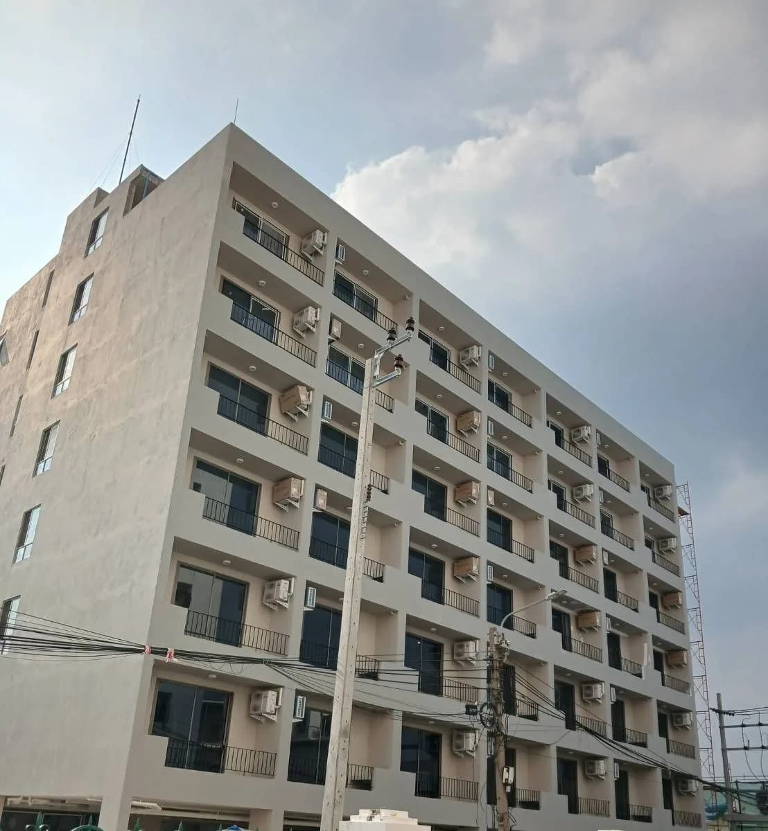 Buwanang paupahang bagong kuwarto sa Khongkhwan Apartment, Chok Chai 4, may mga palapag na puwede ang alagang hayop, malapit sa Lotus's Wang Hin larawan 2