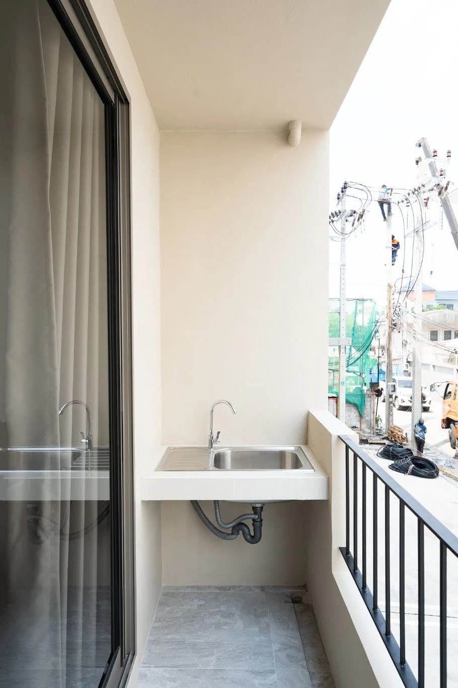 Buwanang paupahang bagong kuwarto sa Khongkhwan Apartment, Chok Chai 4, may mga palapag na puwede ang alagang hayop, malapit sa Lotus's Wang Hin larawan 8