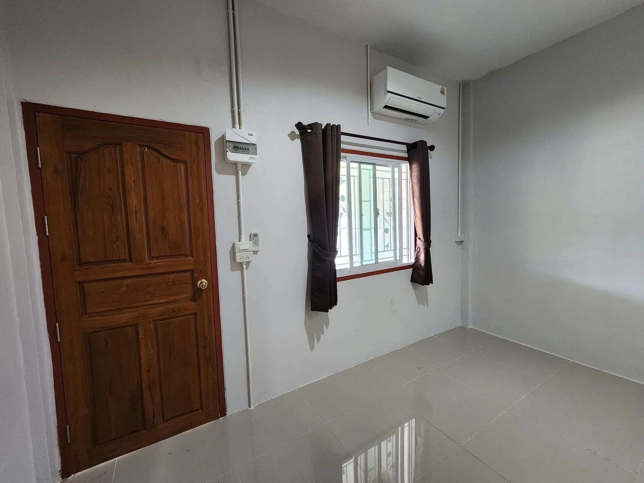 Khun Jaroon Dormitory, San Pa Tong: Monthly 24 sq.m. Dormitory Rooms behind Jampha Savemart photo 4