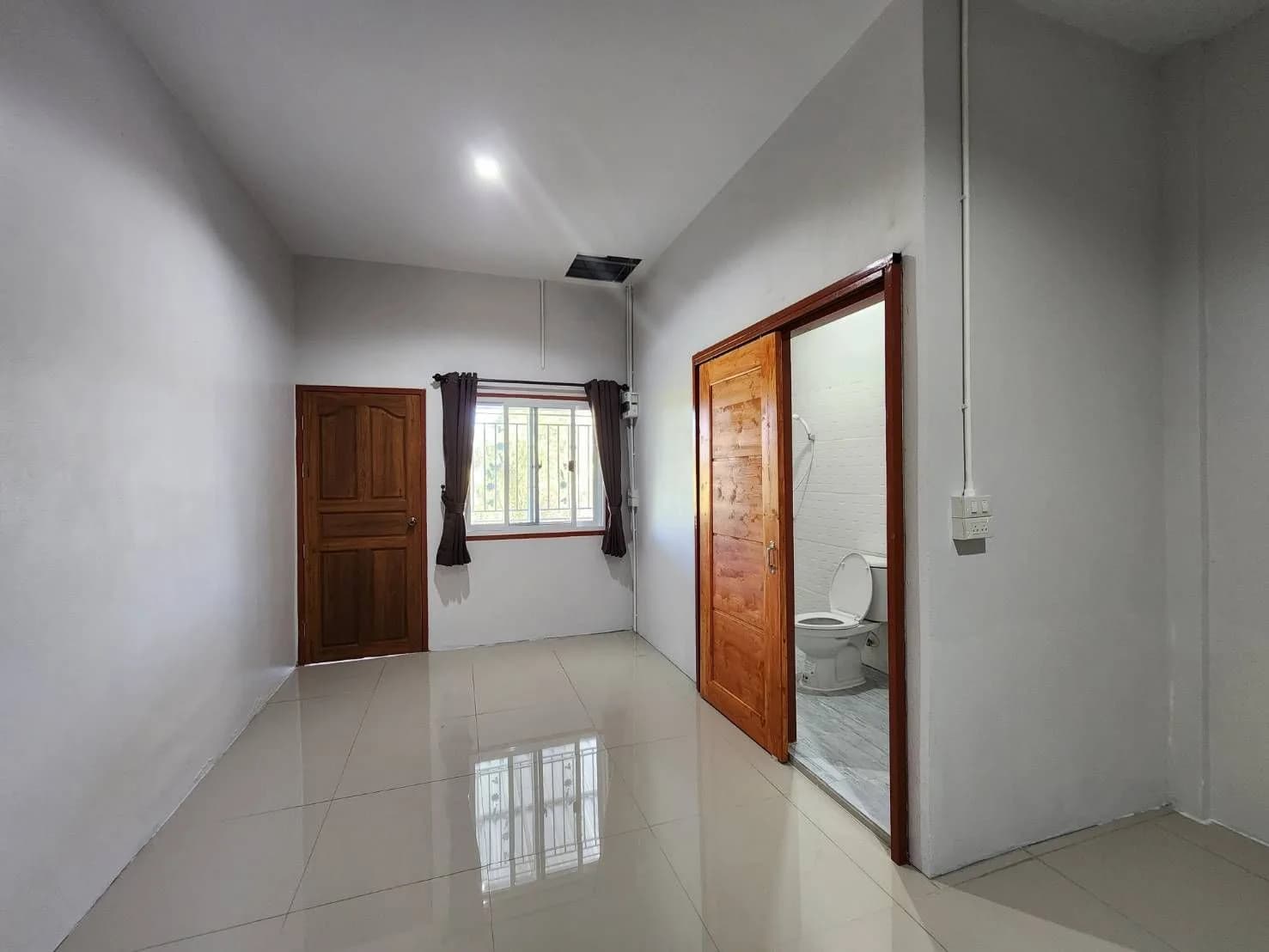 Khun Jaroon Dormitory, San Pa Tong: Monthly 24 sq.m. Dormitory Rooms behind Jampha Savemart photo 6