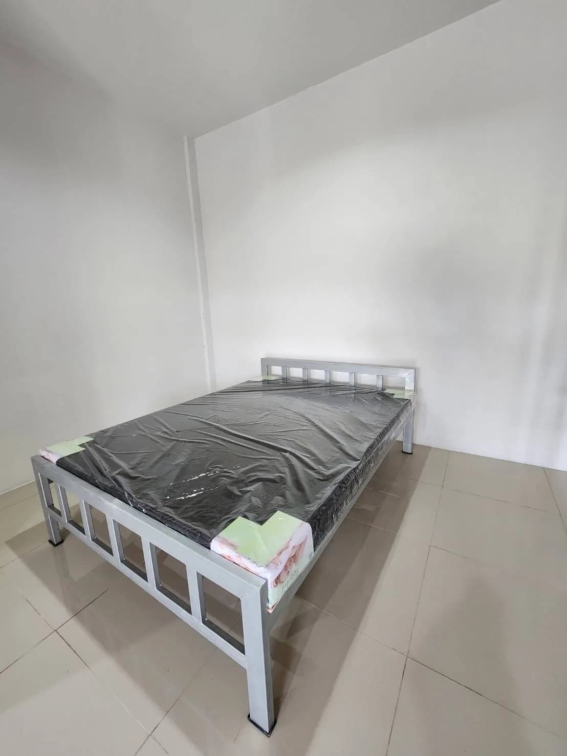 Khun Jaroon Dormitory, San Pa Tong: Monthly 24 sq.m. Dormitory Rooms behind Jampha Savemart photo 7