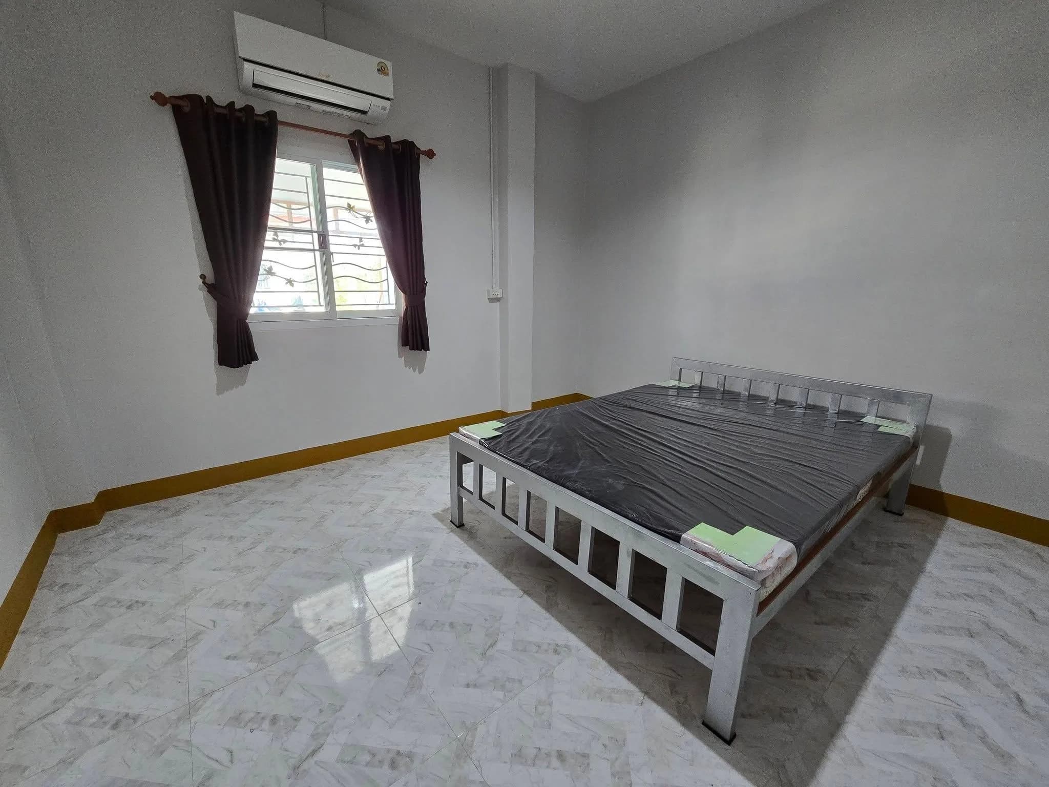 Khunta Khunyay Apartment, San Pa Tong: Monthly Air-Conditioned Rooms and One-Bedroom Rooms near San Pa Tong District Office