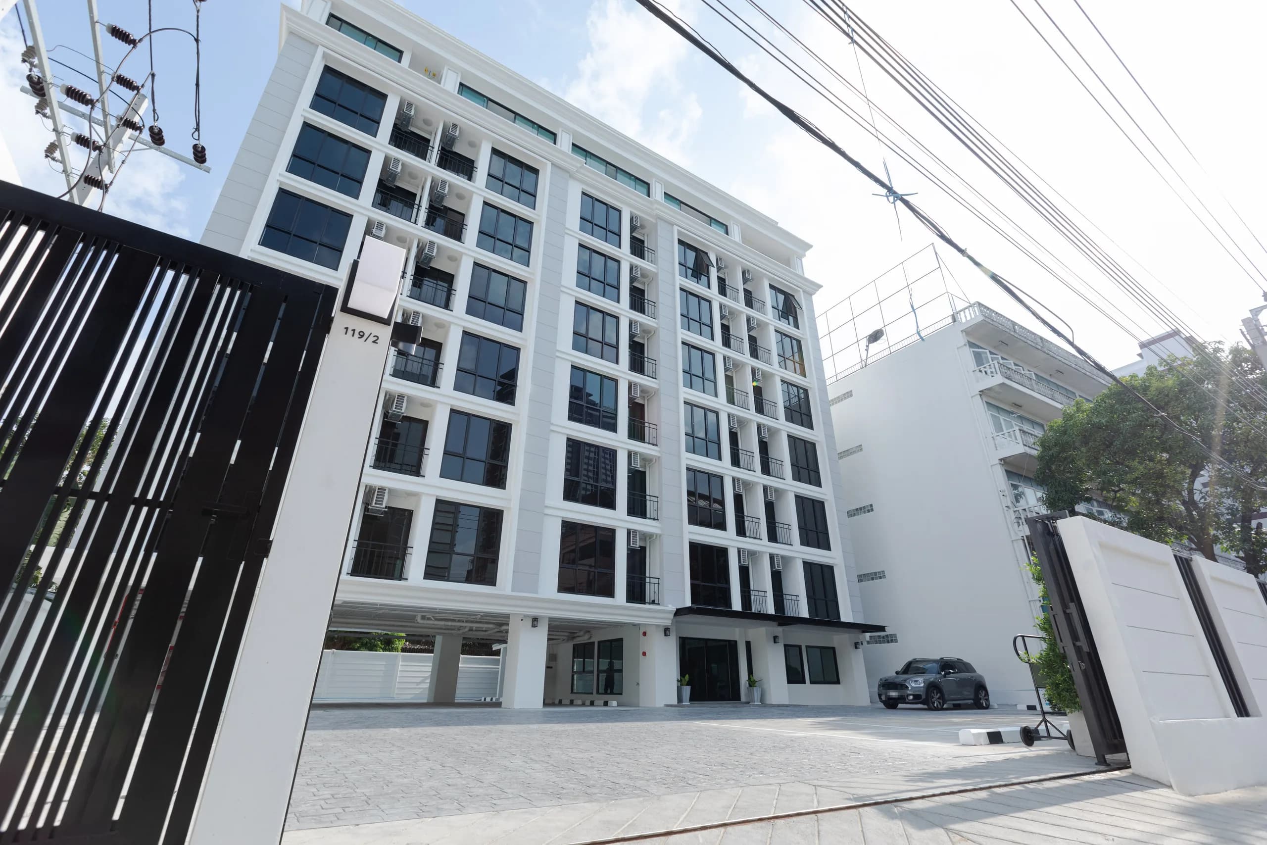 Kith Residence, Soi Charoen Nakhon 12, Khlong San : studios et chambres doubles de 23-29 m² à louer au mois, à environ 350 m du BTS Krung Thon Buri photo 2