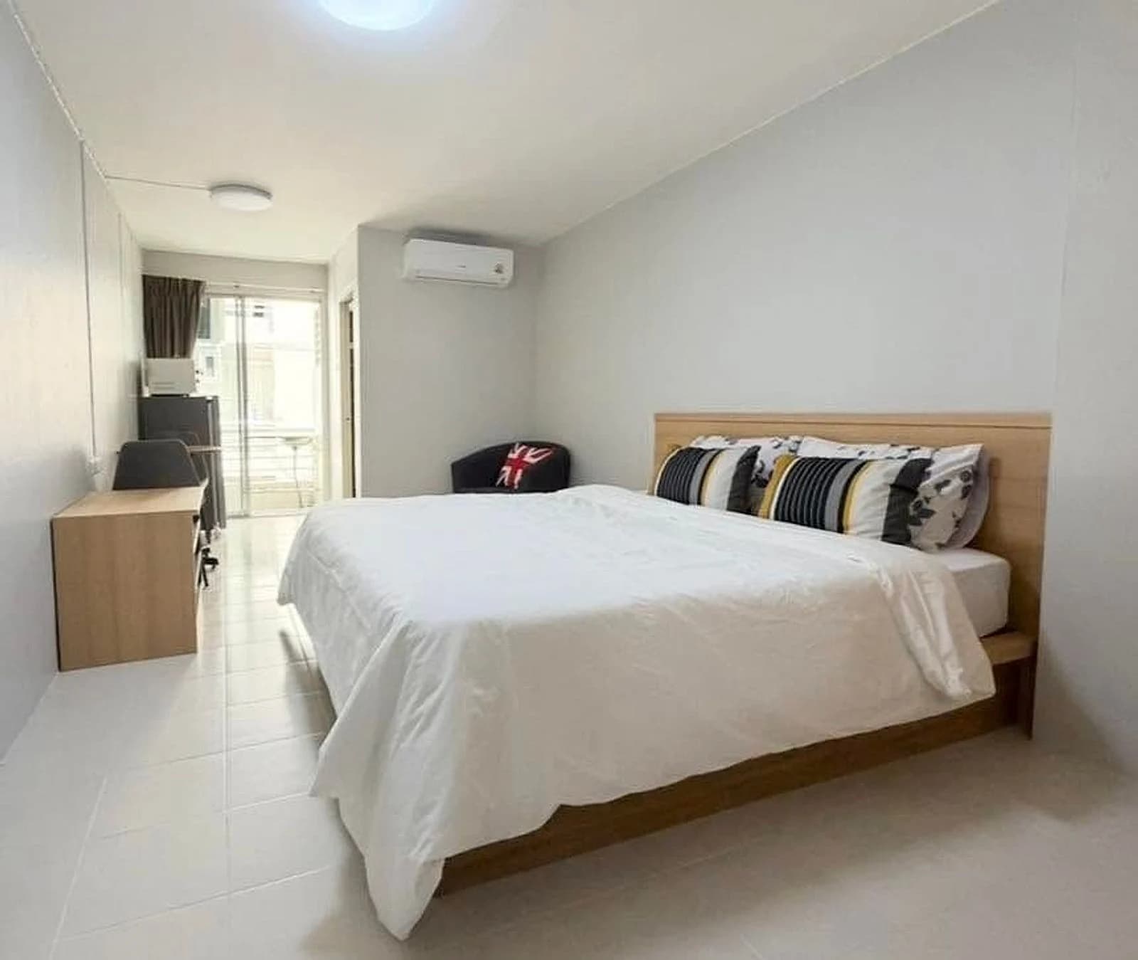Krongthong Mansion Ladprao 81 : studios meublés à louer au mois, avec salle de sport, près du MRT Lat Phrao 71 photo 4