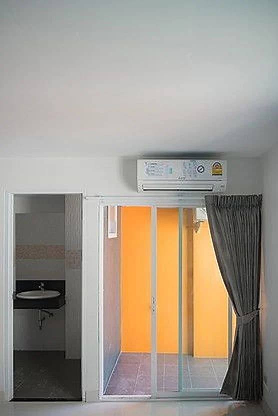 L Place Apartment، Soi Lat Phrao 26، قرب MRT Lat Phrao: استوديوهات للإيجار الشهري بمساحة 22–26 م² مع مصعد صورة 5