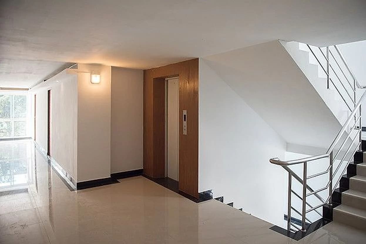 L Place Apartment، Soi Lat Phrao 26، قرب MRT Lat Phrao: استوديوهات للإيجار الشهري بمساحة 22–26 م² مع مصعد صورة 8