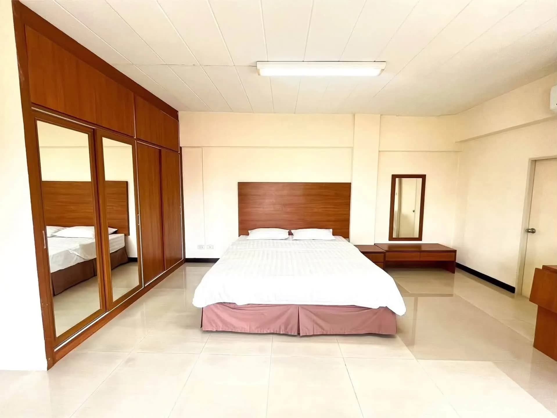 Lillyplace Apartment ซอยแบริ่ง 7 บางนา ห้องสตูดิโอและห้องชุดเฟอร์นิเจอร์ครบรายเดือน ห้องใหญ่เลี้ยงแมวได้ ใกล้ BTS แบริ่ง รูปที่ 4