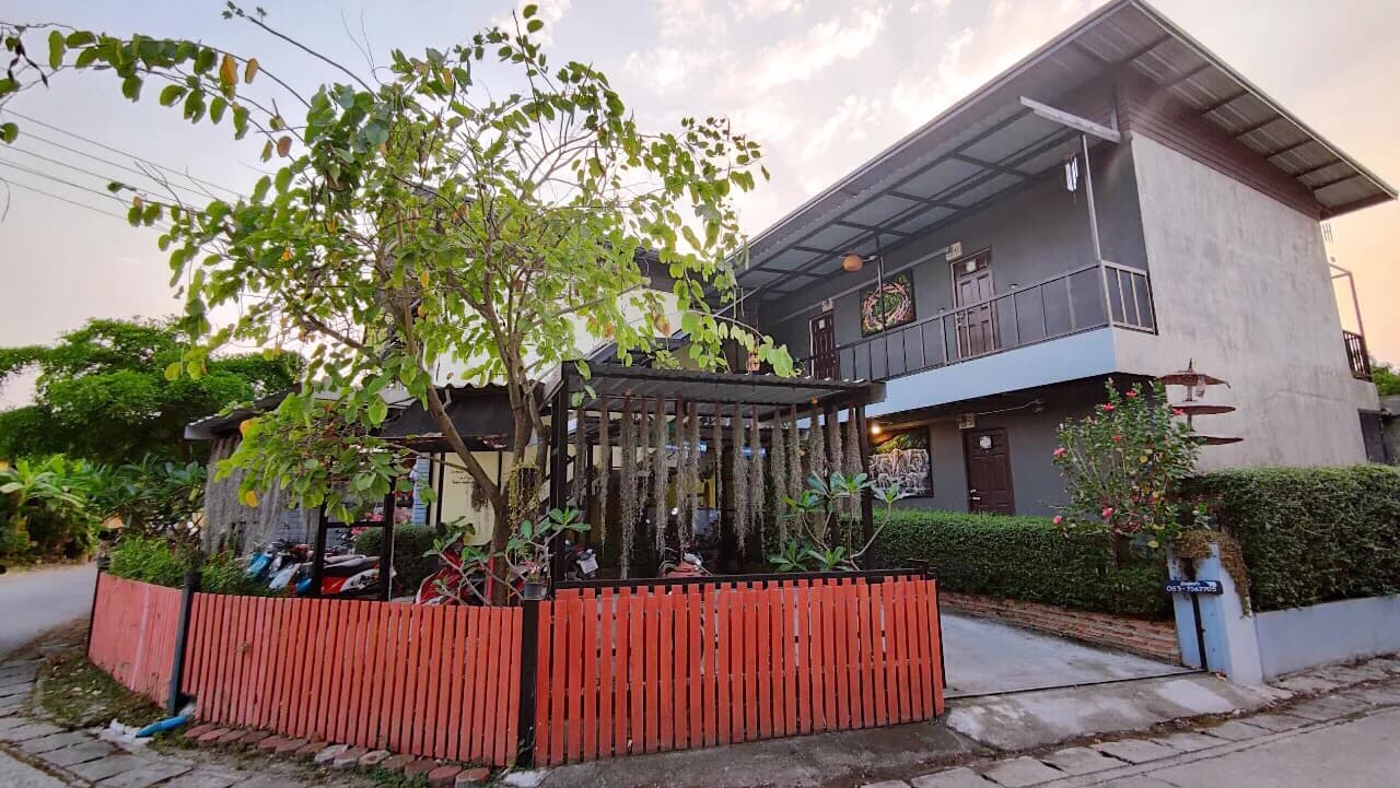 Linda Place, Bo Sang Soi 5: Zimmer mit 30 m² und Küchenecke zur Monatsmiete nahe Lotus's Bo Sang Foto 2