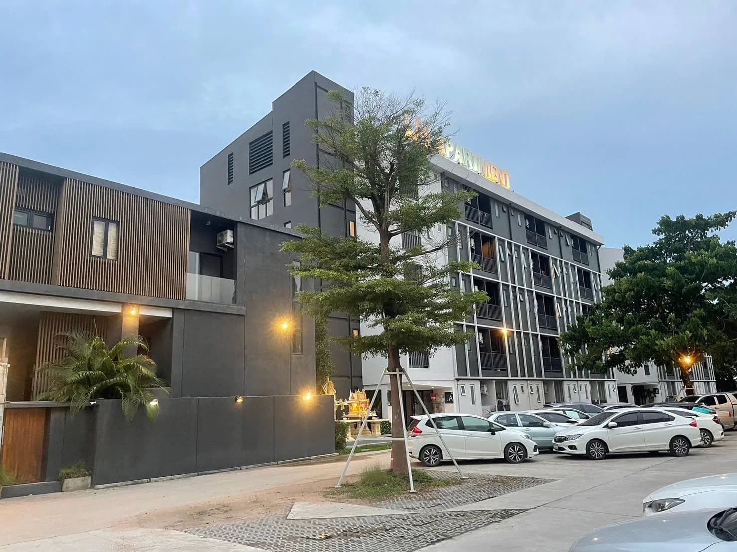Living at Home Apartment, Pluak Daeng: Saphan Si Plaza बाज़ार के पास लिफ़्ट वाले 28 वर्ग मीटर के मासिक स्टूडियो फ़ोटो 8