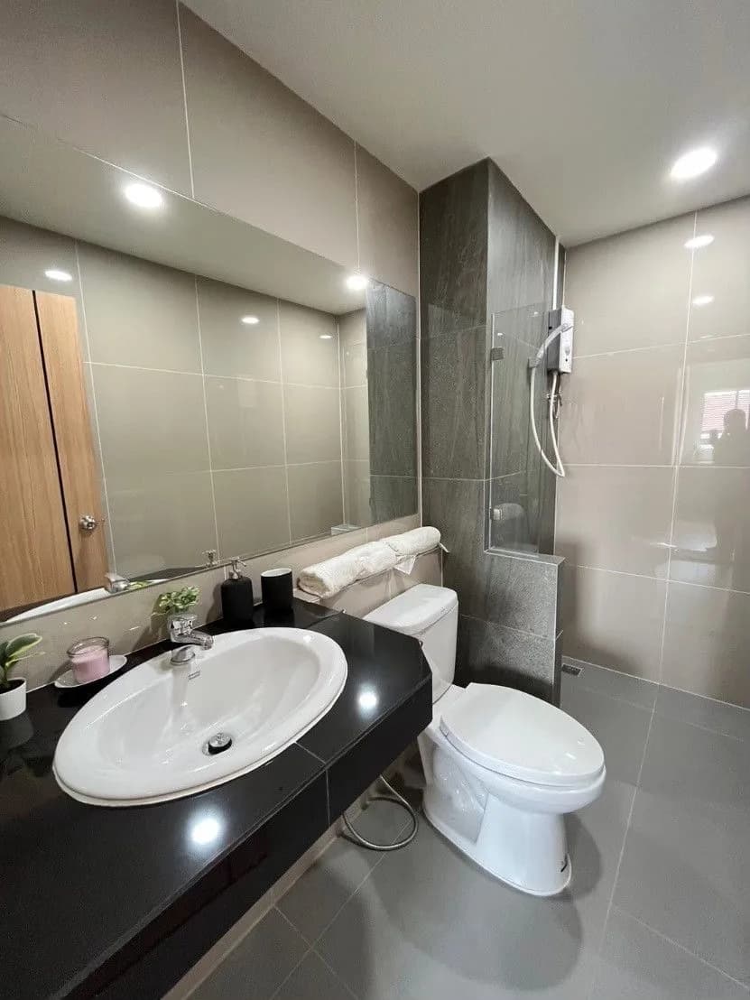 LK Place Apartment, Soi Nawamin 155, Bueng Kum : studios et logements 1 chambre de 32 à 40 m² au mois, avec piscine et salle de sport photo 8