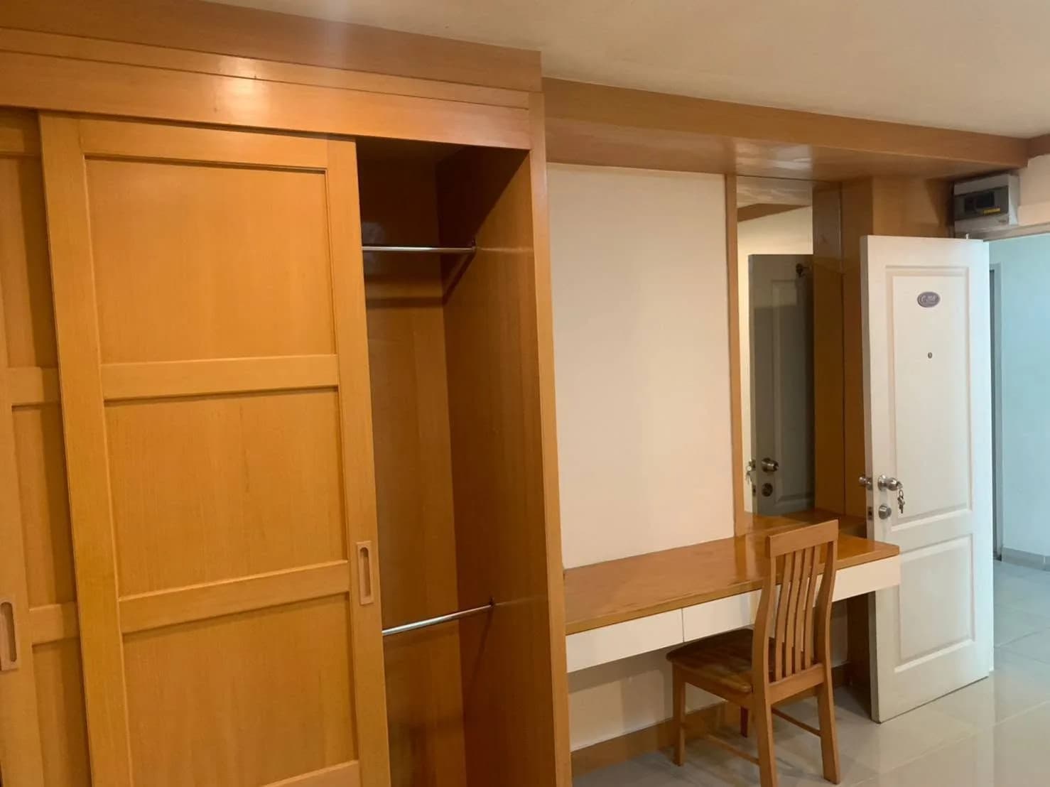 Love Mansion, Soi Si Muang Anusorn, Sutthisan, Din Daeng: Zimmer mit 24-48 m² zur Monatsmiete, etwa 200 m von MRT Sutthisan entfernt Foto 3