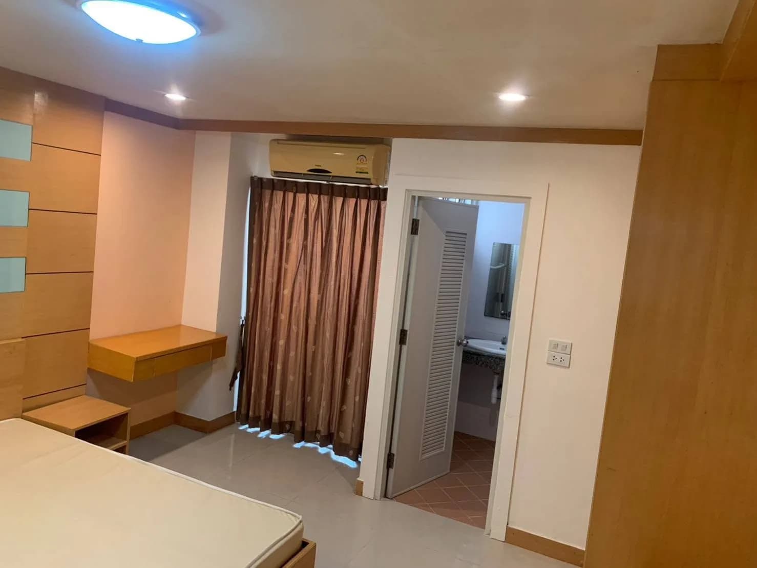 Love Mansion, Soi Si Muang Anusorn, Sutthisan, Din Daeng: Zimmer mit 24-48 m² zur Monatsmiete, etwa 200 m von MRT Sutthisan entfernt Foto 5