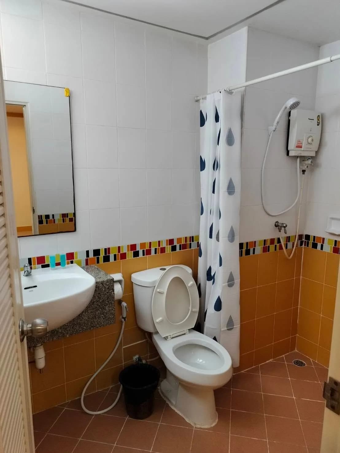 Love Mansion, Soi Si Muang Anusorn, Sutthisan, Din Daeng: Zimmer mit 24-48 m² zur Monatsmiete, etwa 200 m von MRT Sutthisan entfernt Foto 6