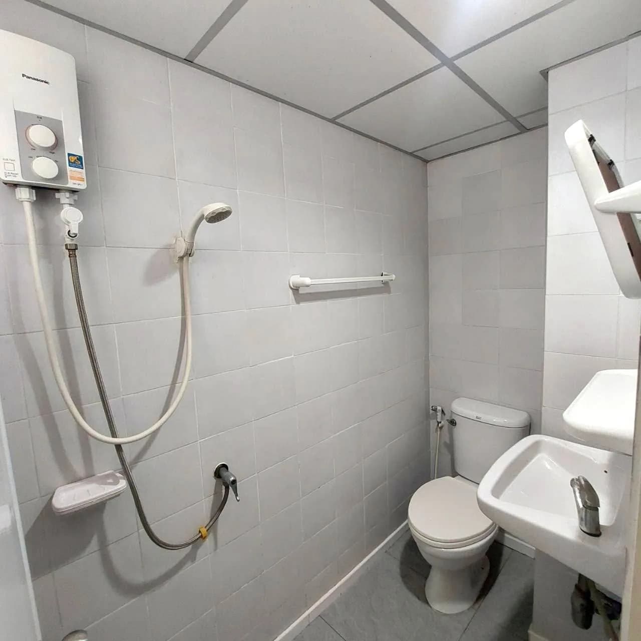 Lucky Mansion ซอยลาดพร้าว 83 ห้องพักรายเดือน Wi-Fi ฟรี ไม่มีค่าส่วนกลาง ใกล้ MRT ลาดพร้าว 83 รูปที่ 3
