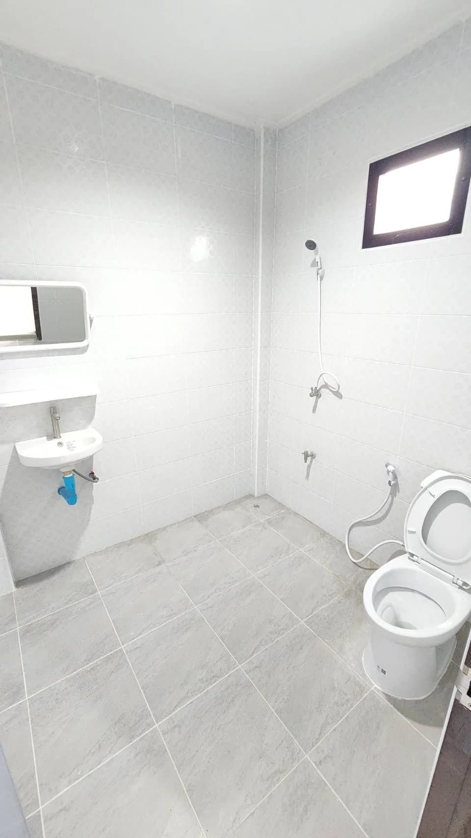 Nalun Place 1, Pluak Daeng: Monthly 36 sq.m. Air-Con Dormitory Rooms near Amata City Rayong photo 3