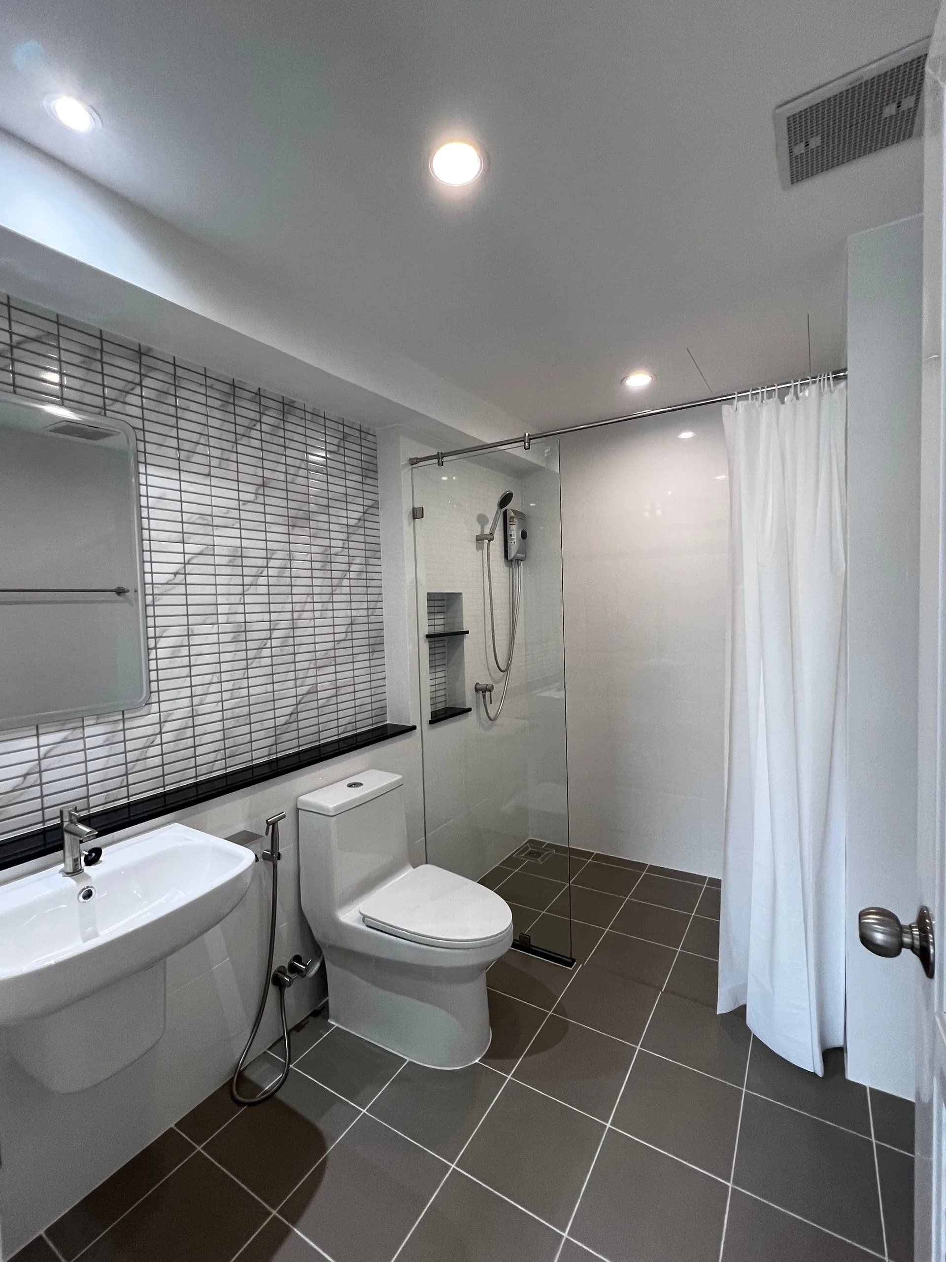 NARA Residence ซอยอุดมสุข 24 ห้องสตูดิโอรายเดือน อาคารเปิดใหม่ มีฟิตเนส รูปที่ 3