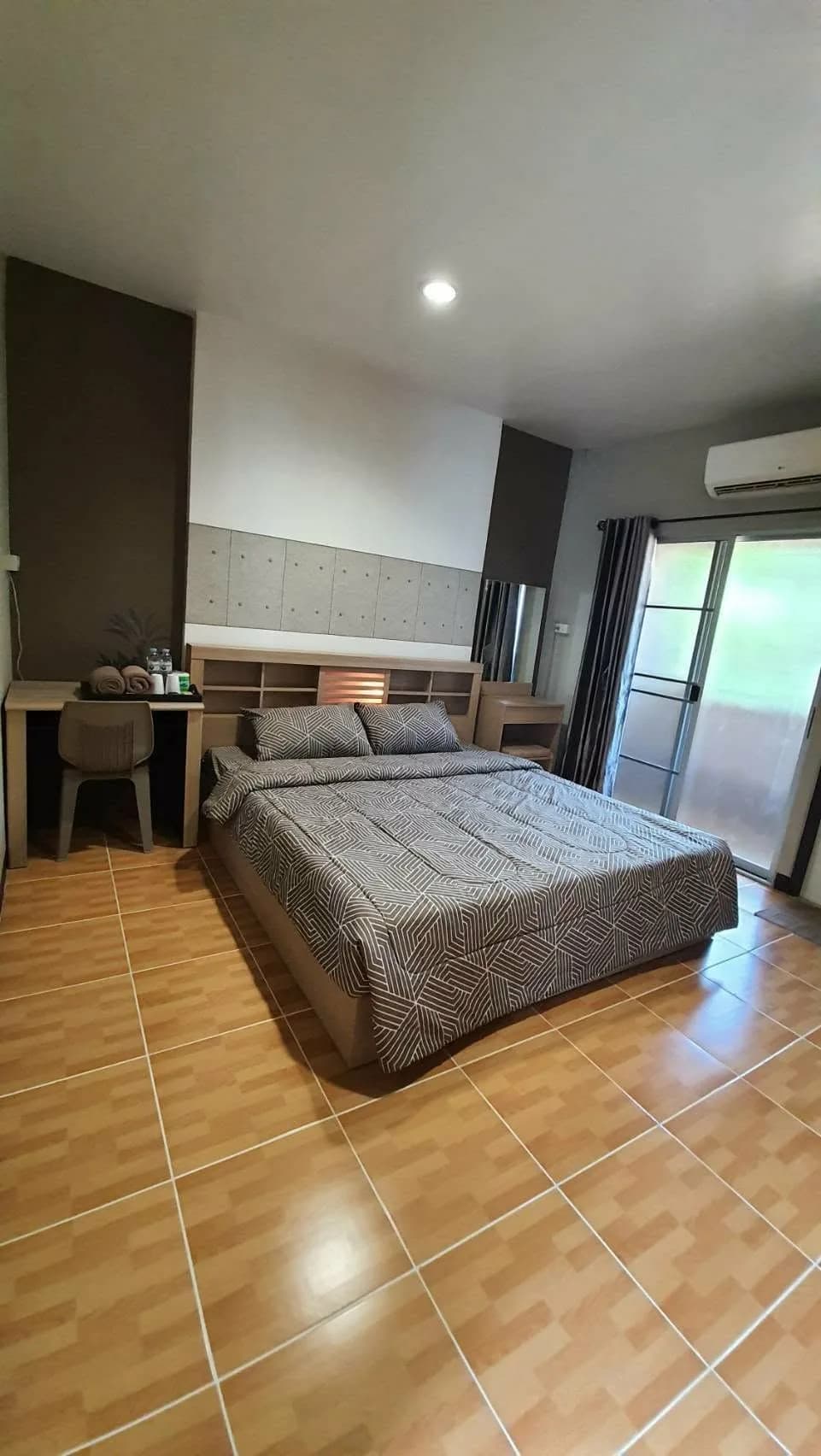 Nat Apartment، Ban Klang، Lamphun: غرف شهرية مفروشة ومكيّفة قرب Northern Region Industrial Estate صورة 4