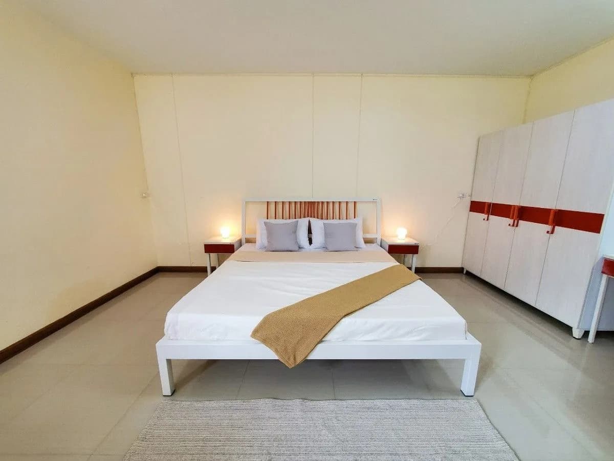 Ngam25 Apartment, Soi Ngamwongwan 25: Studios mit 30 m² und Aufzug zur Monatsmiete, hinter The Pantip Ngamwongwan