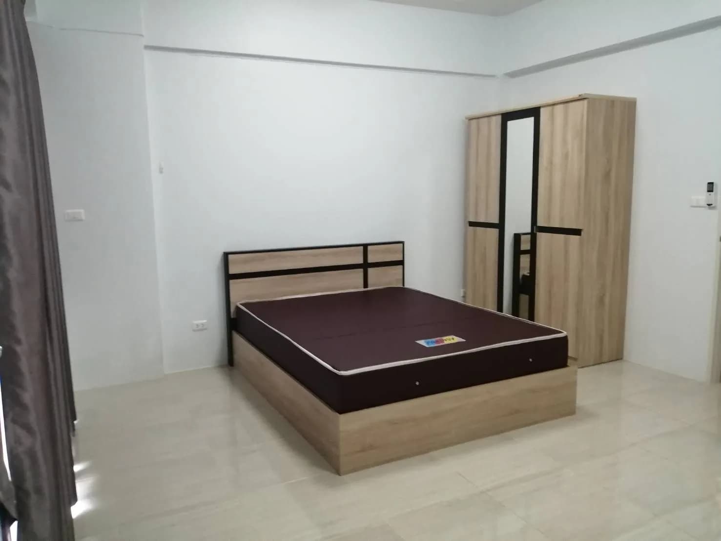 Ning Home, Si Racha: möblierte Monatszimmer mit Klimaanlage nahe Siri Park and Zoo by Sriracha Foto 7