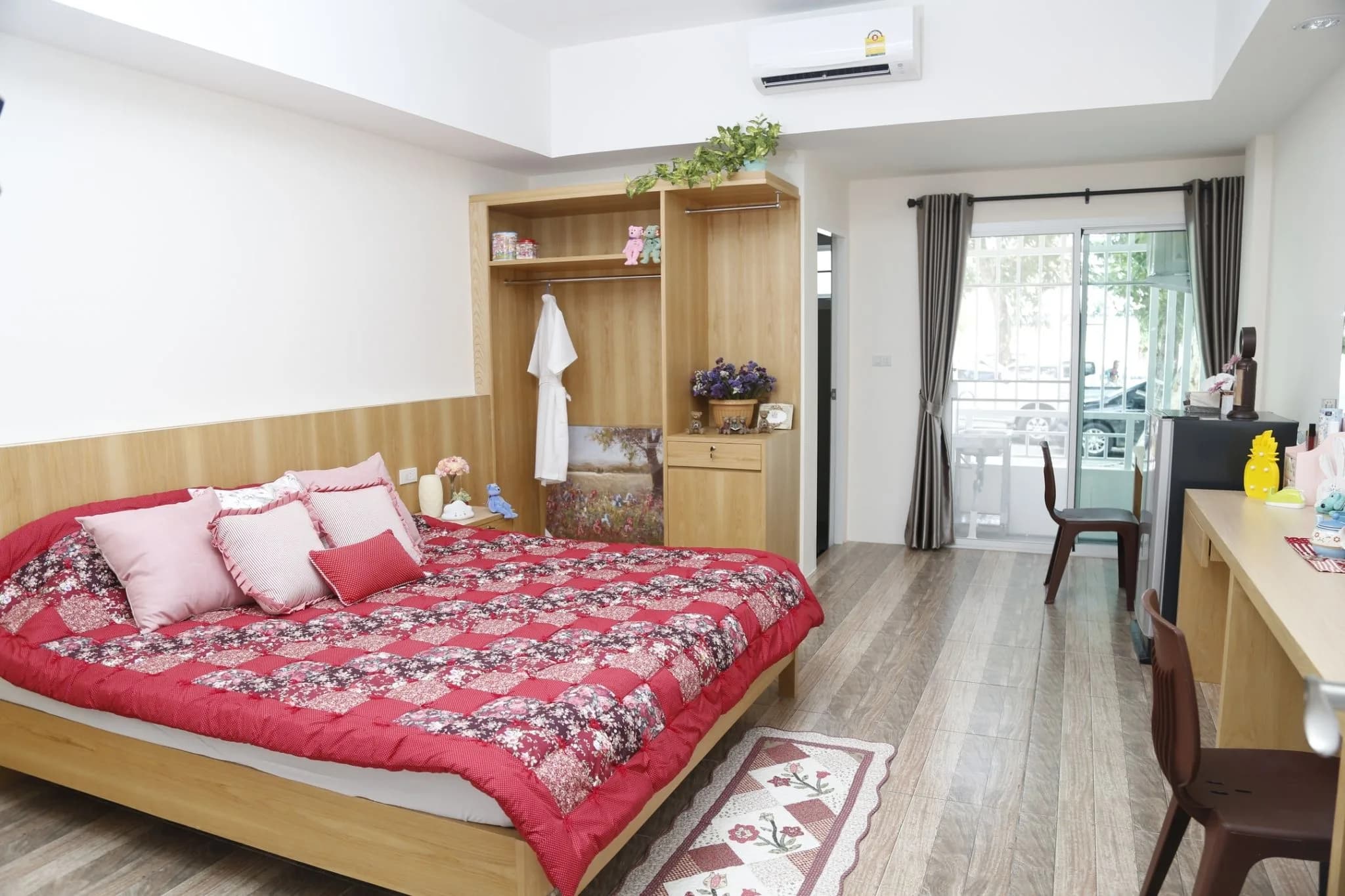 Nion House, San Phi Suea : chambres de 28 m² au mois avec gardien 24 h/24, près du carrefour de Ruamchok photo 4