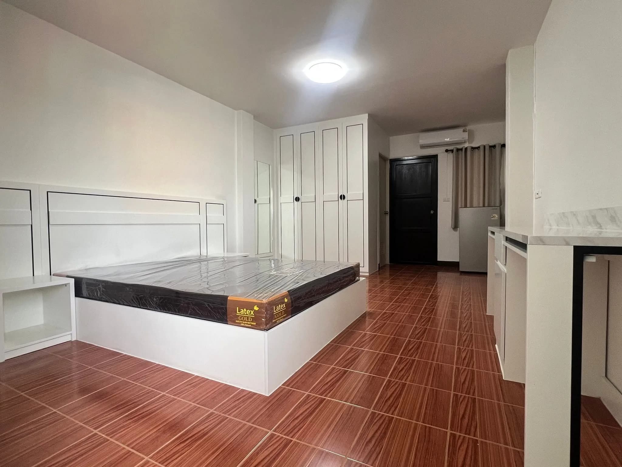 On&On Apartment في Huai Kapi, Chon Buri: استوديوهات شهرية بمساحة 24.5 م² مع صالة رياضية مجانية قرب Central Chonburi صورة 1