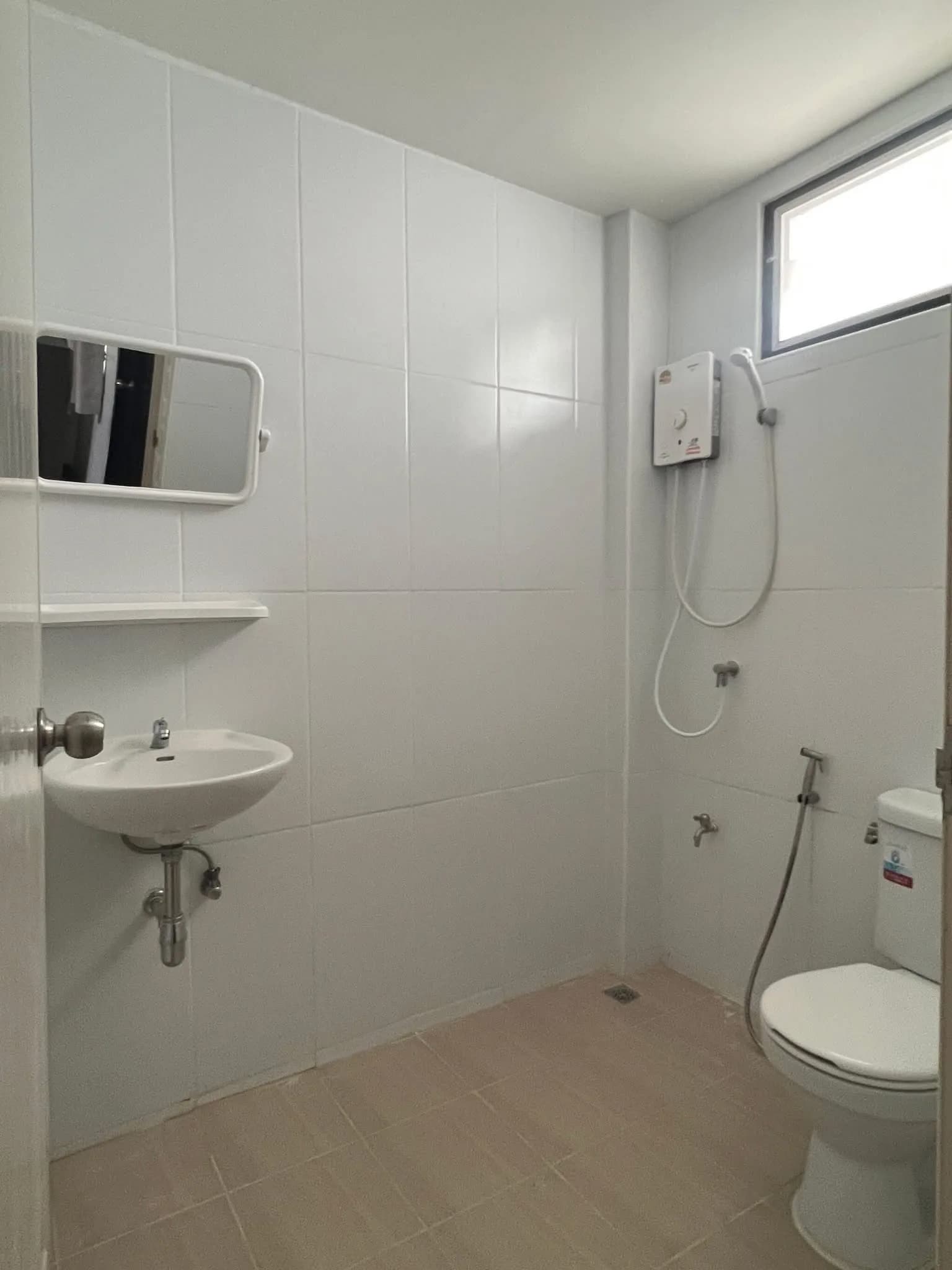 On&On Apartment في Huai Kapi, Chon Buri: استوديوهات شهرية بمساحة 24.5 م² مع صالة رياضية مجانية قرب Central Chonburi صورة 3