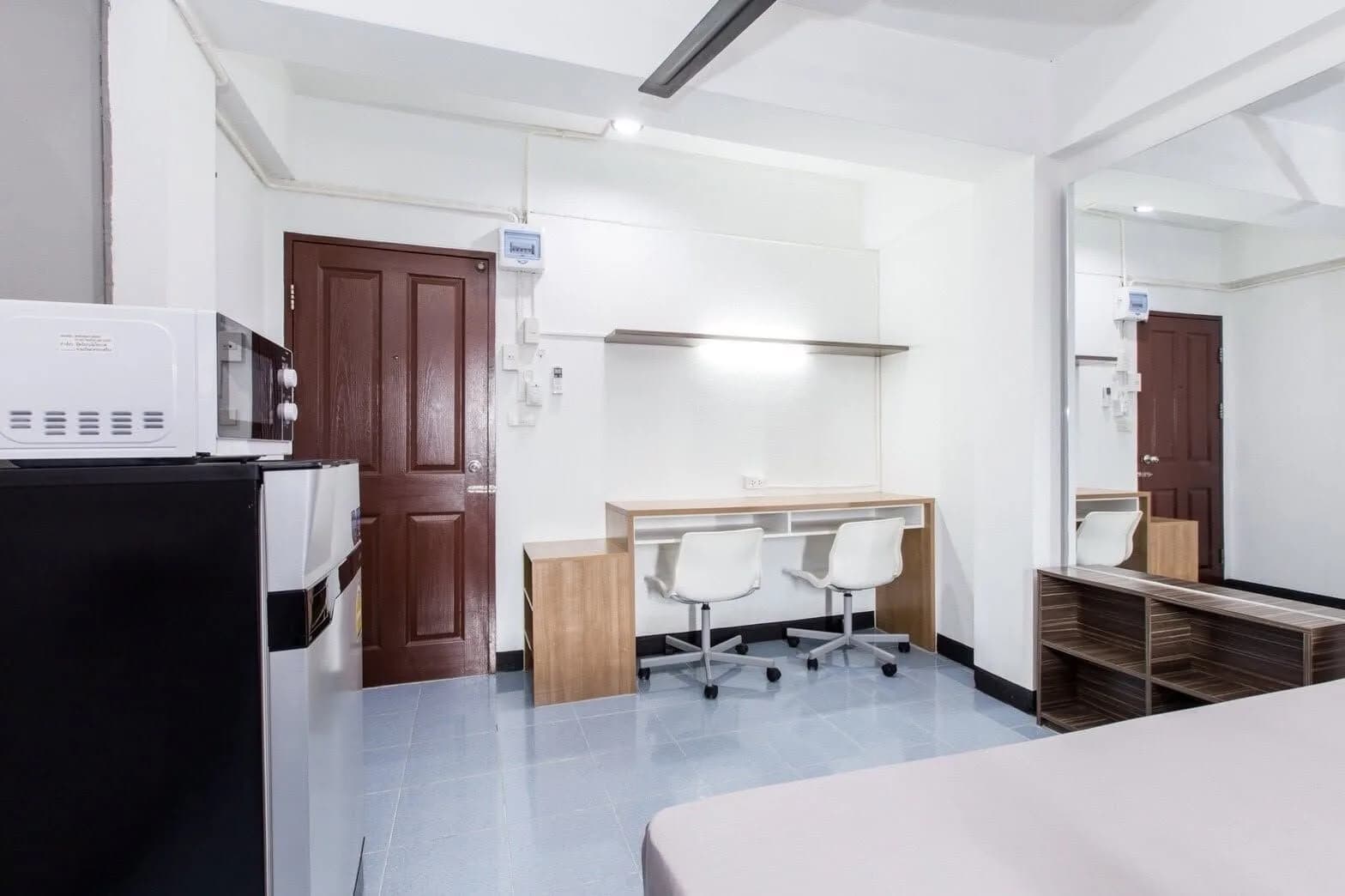 غرف مكيّفة مع صالة رياضية مجانية للإيجار الشهري في Onin Tree House، Khlong Hok East Soi 4، على بعد 170 م من بوابة RMUTT رقم 3 صورة 8