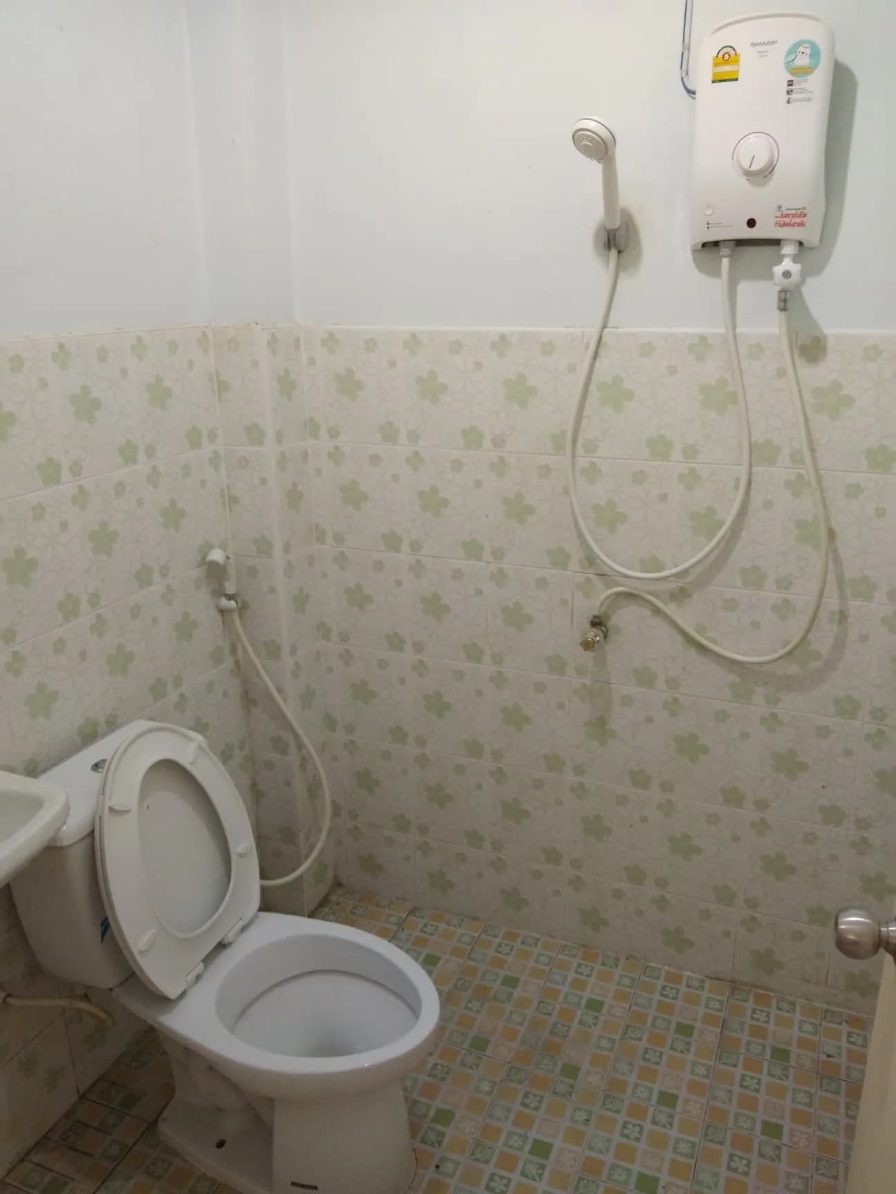 P. Apartment, Chonnabot, Khon Kaen: Möblierte klimatisierte Zimmer zur Monatsmiete nahe dem Krankenhaus Chonnabot Foto 3