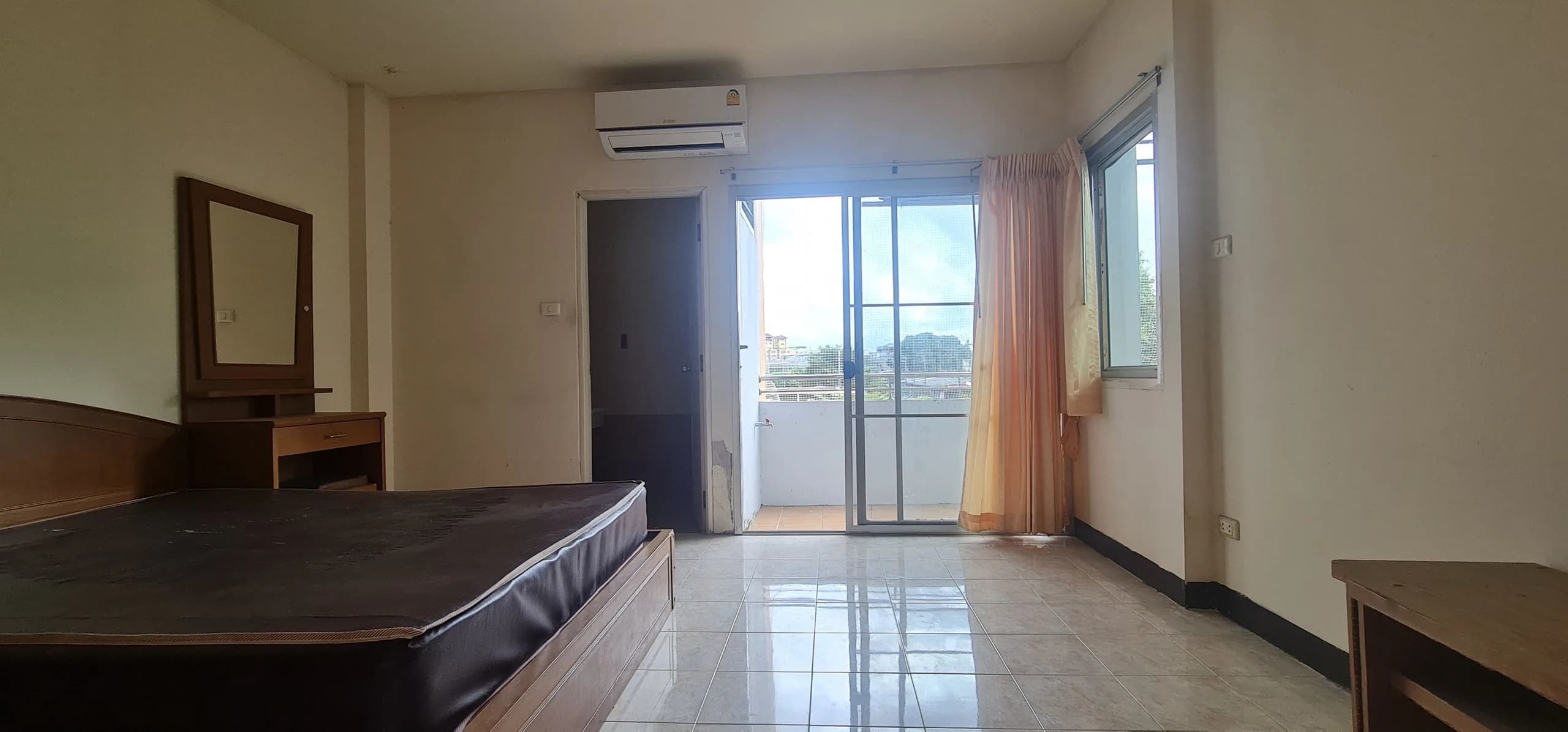 P Three Place, Chon Buri Town: möblierte Monatszimmer mit Klimaanlage oder Ventilator nahe Chonburi Vocational College Foto 1