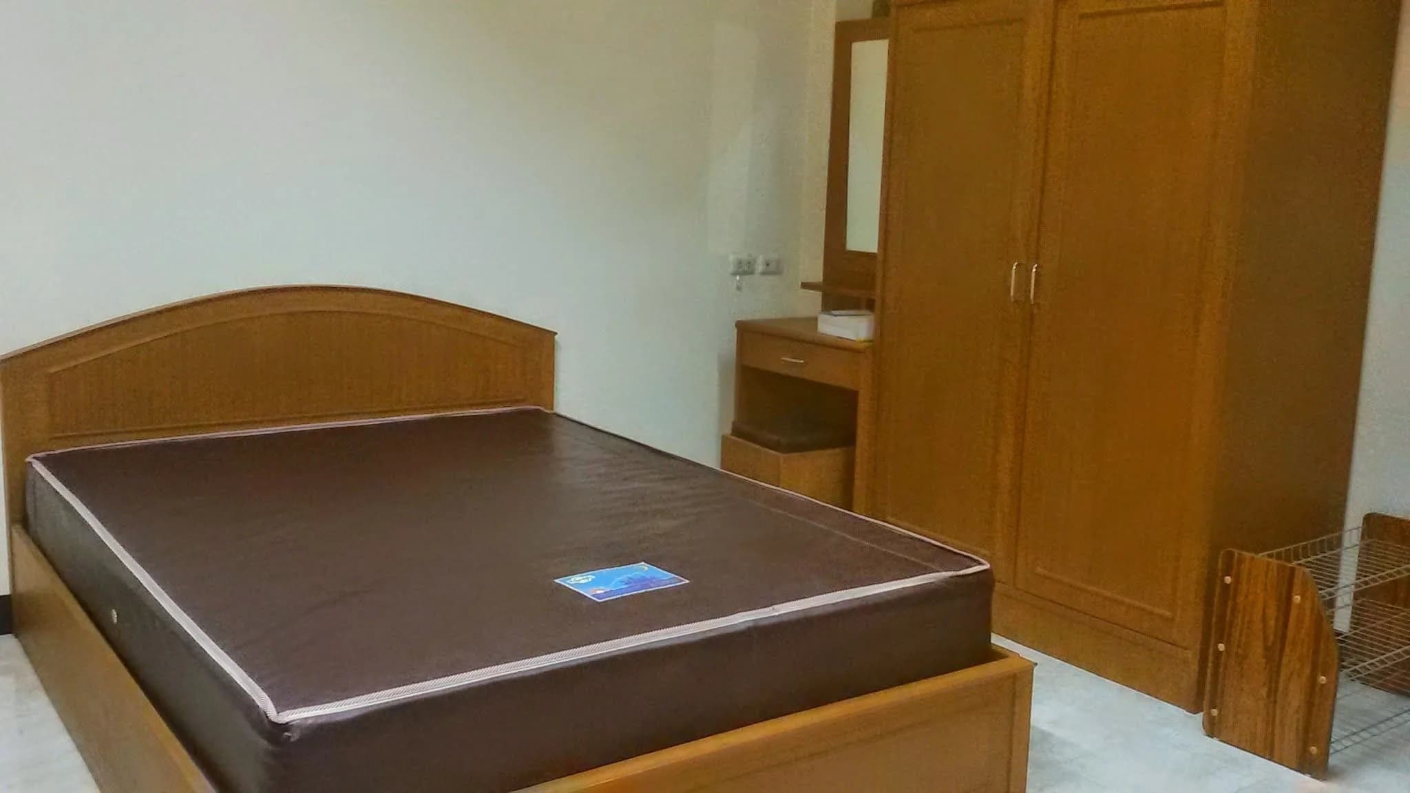 P Three Place, Chon Buri Town: möblierte Monatszimmer mit Klimaanlage oder Ventilator nahe Chonburi Vocational College Foto 8